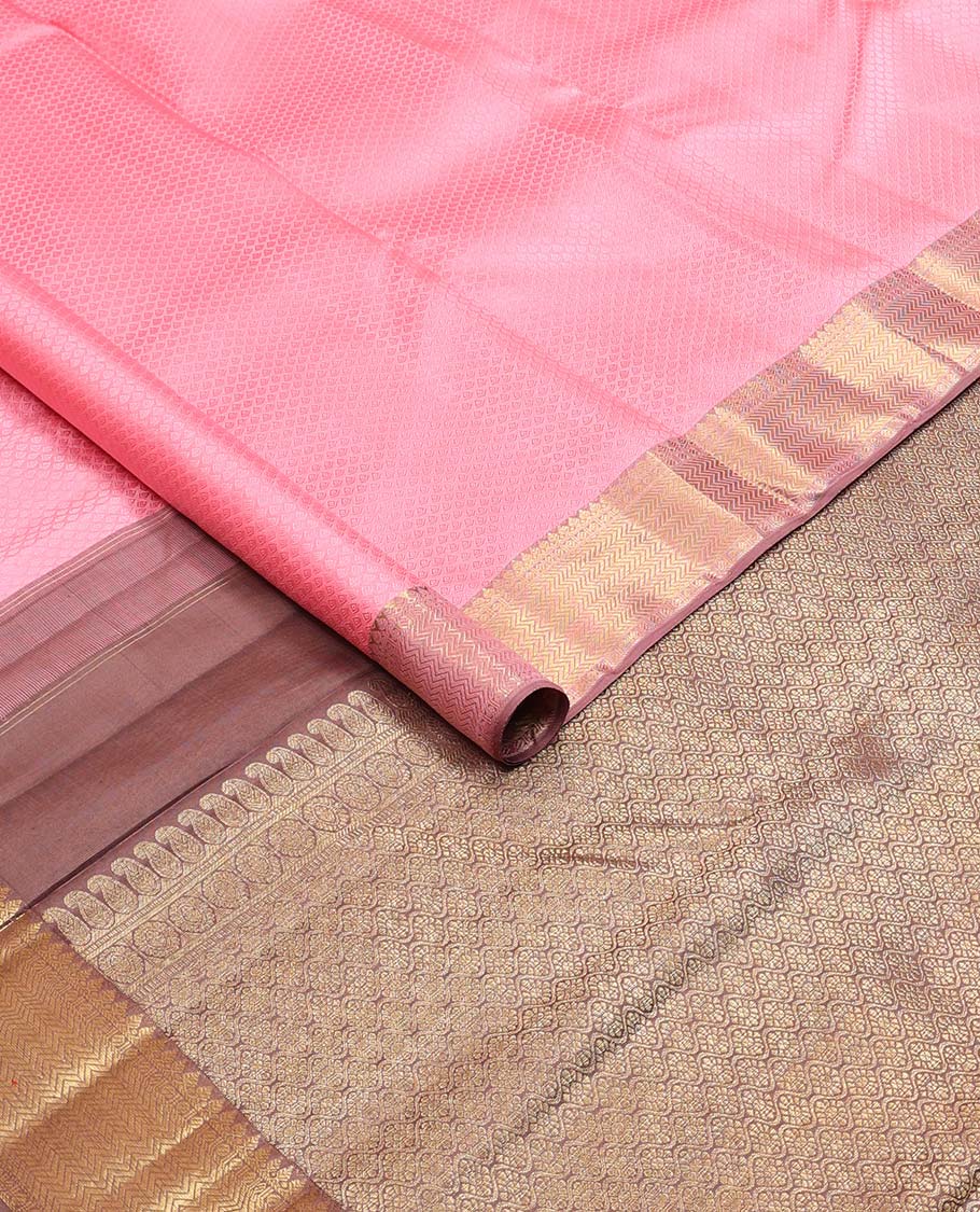 Light pink floral design Parampara silk saree with contrast border of thilakam mokku, paun, vanki design & floral pallu - Image 2