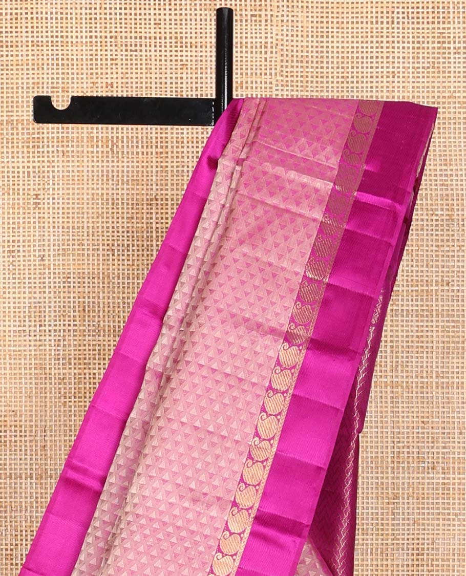 Light pink geometric design Parampara silk saree with contrast border of manga, kathir design & zari design pallu - Image 4