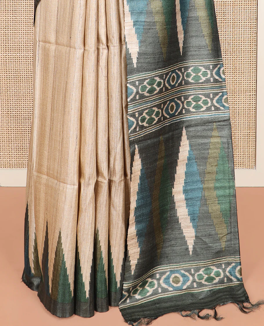 Light sandal plain tussar saree, contrast temple border, and geometric patterned pallu - Image 4