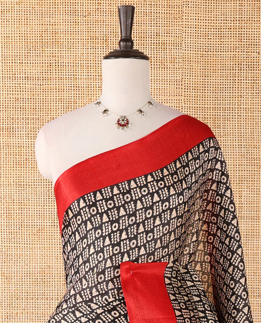 Maroon batik-style geometric motifs block printed khadi cotton saree,contrast border, batik floral print pallu & plain black blouse - Image 4