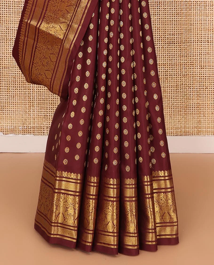 Maroon chakram buttas Kanchipuram silk saree, zari border of banaras,vanki & iru thalai pakshi & pallu of kathir,kamalam,mayil,yaanai,manga & iruthalai pakshi - Image 5