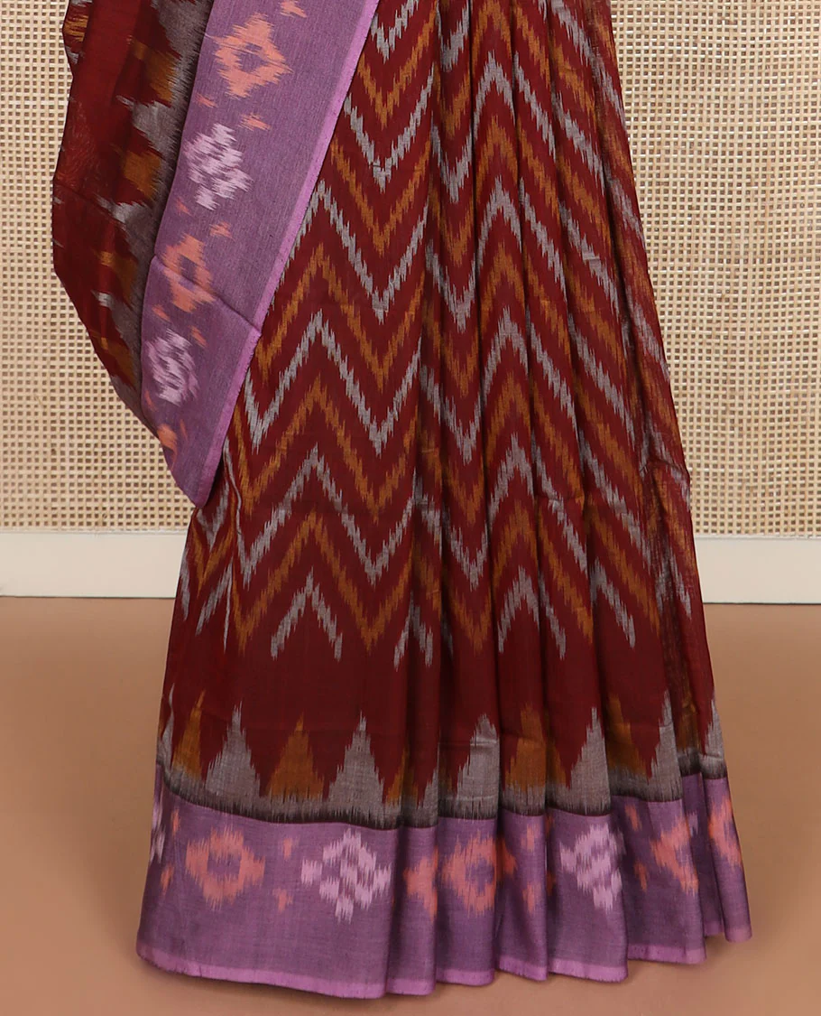 Maroon chevron design pochampally cotton saree, contrast ikkat border & pallu of ikkat jaal design - Image 4