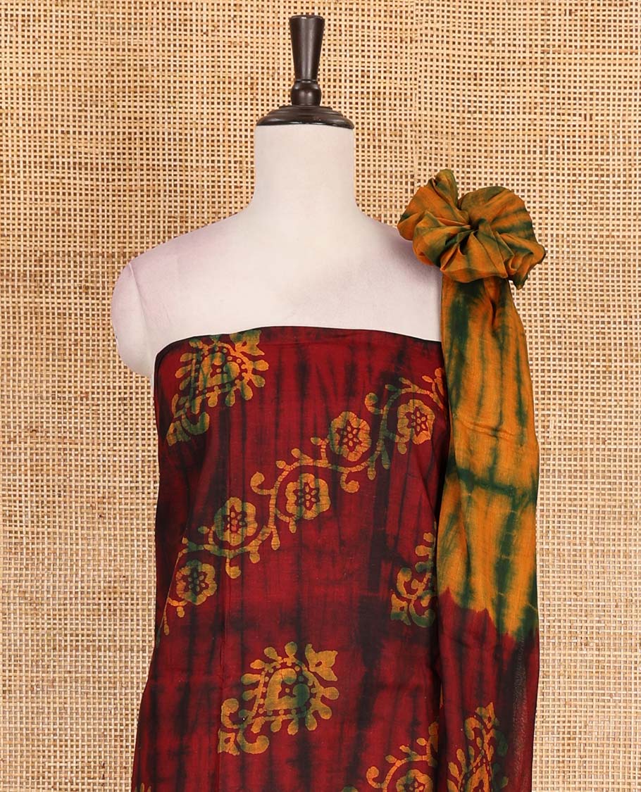 Maroon cotton material chudidar set, shibori with batik style floral printed top, contrast plain bottom, and dupatta of shibori and batik print - Image 3