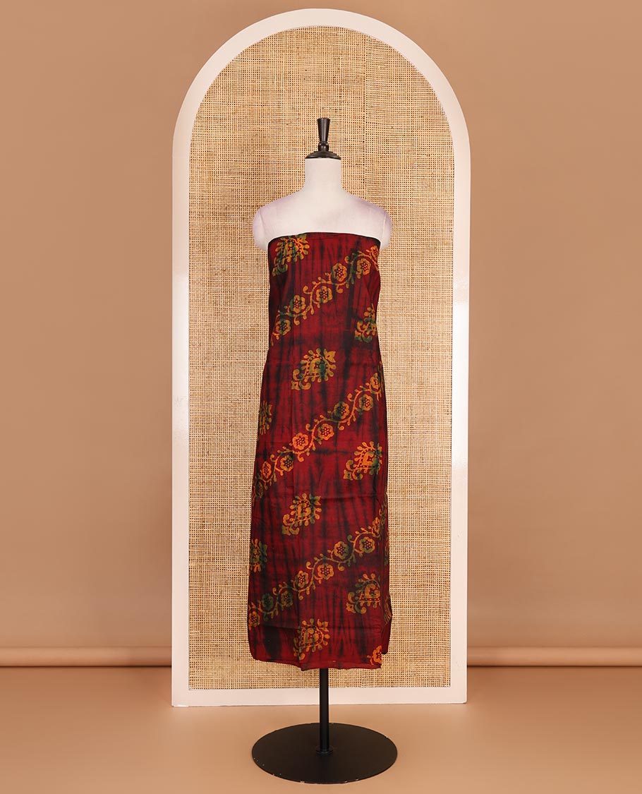 Maroon cotton material chudidar set, shibori with batik style floral printed top, contrast plain bottom, and dupatta of shibori and batik print - Image 4