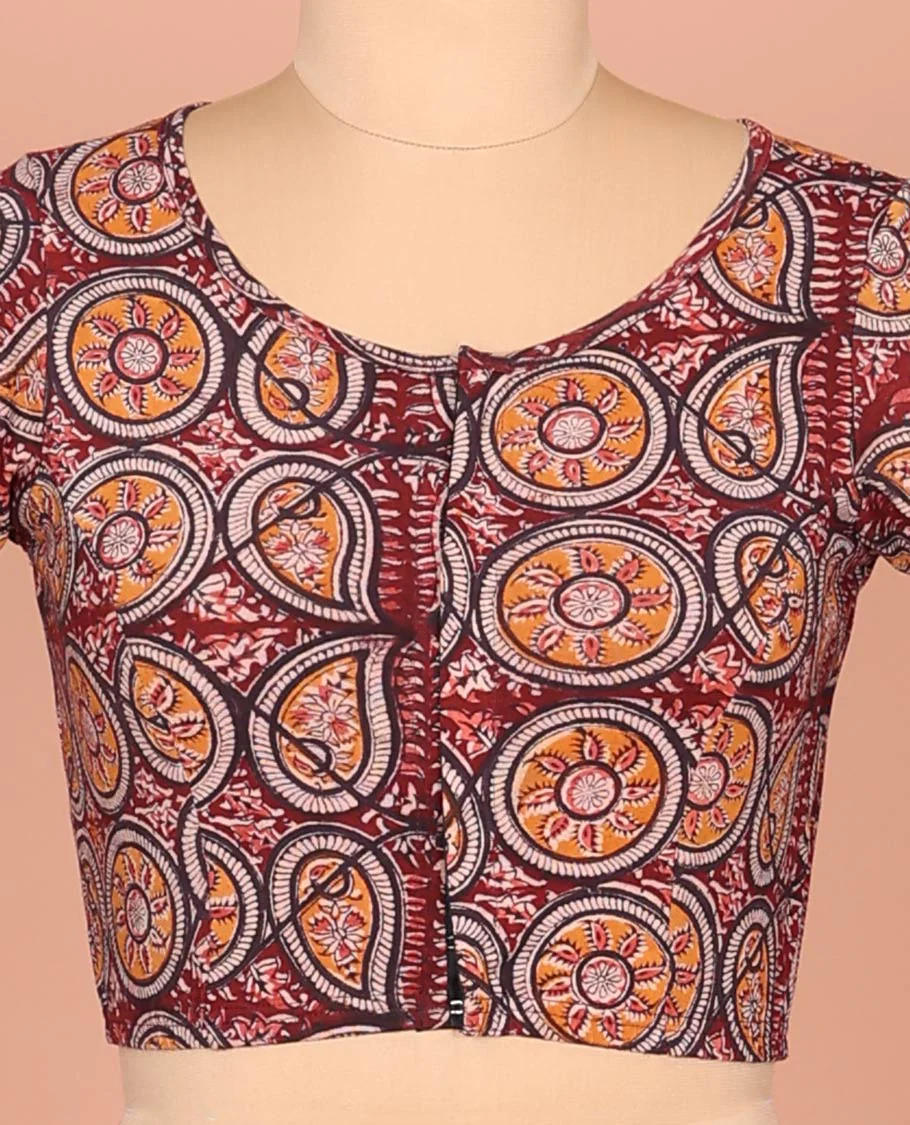 Maroon Cotton Readymade Blouse Ornamented with All-Over Chakram and Paisley Motif Print, Featuring a Front Round Neck, Back Round Neck, and Elbow Sleeves - Image 4