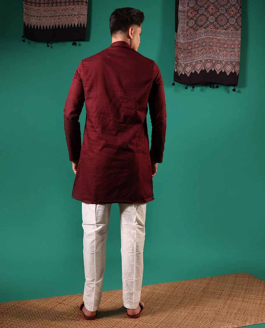 Maroon embossed full-sleeved men's kurta - Image 5