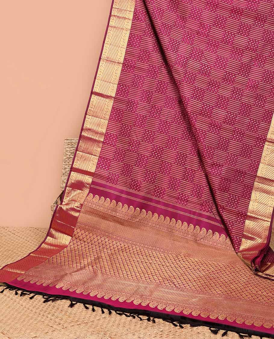 Magenta geometric design samudrika silk saree with self-border of zari design & floral, checked zari design pallu - Image 3