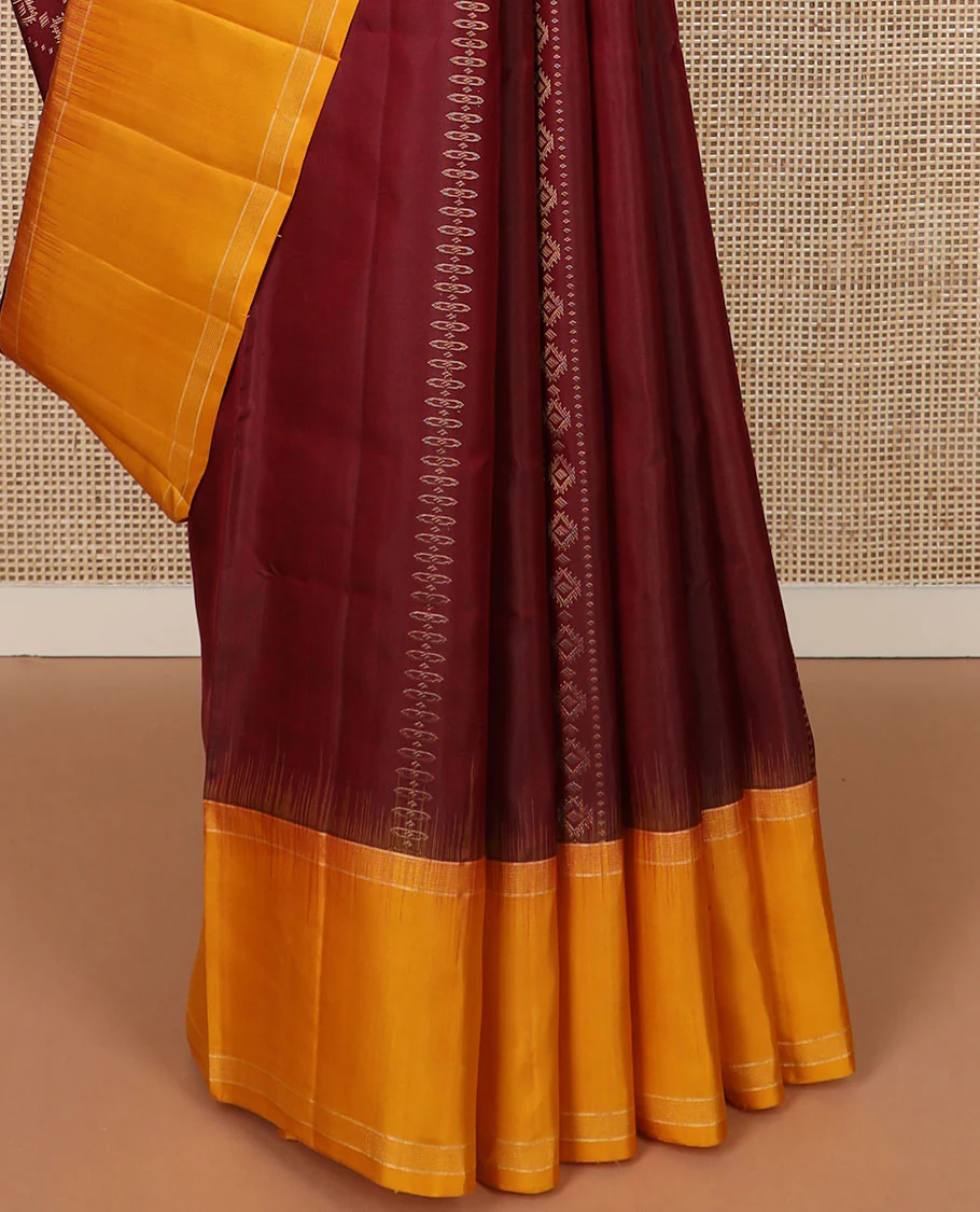 Maroon geometric patterned Mayuri soft silk saree, contrast rettai pettu border & pallu of geometric designs - Image 5