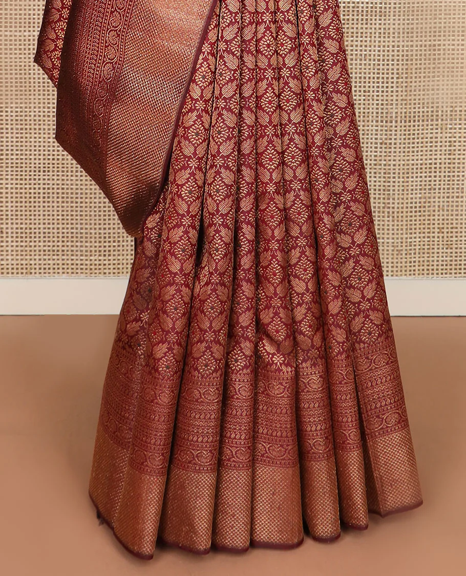 Maroon Jacquard Samudrika silk saree,zari border of reeku,paisa,banaras,kodi visiry,neli,manga,lavangam & mayil kann & intricate pallu - Image 5