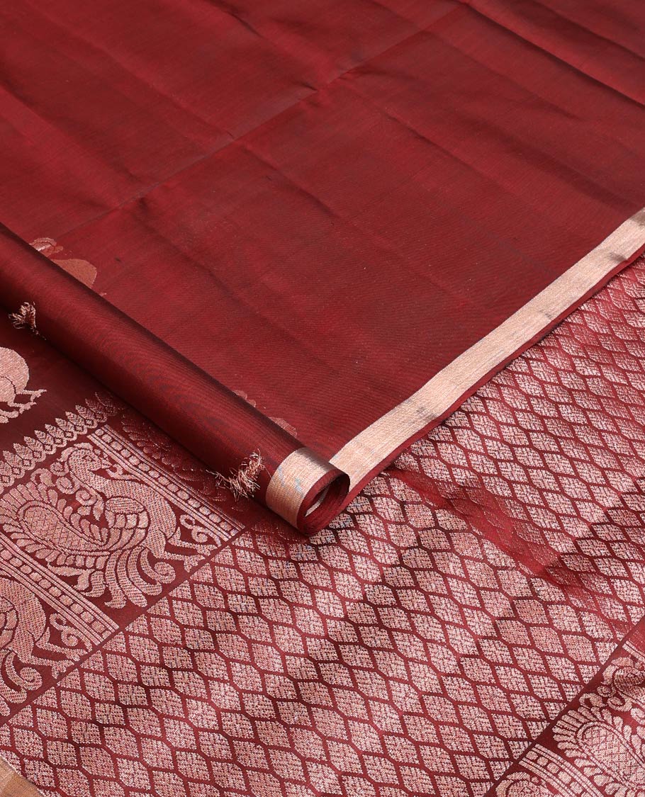 Maroon mayil motifs zari woven Mayuri soft silk saree, zari piping border, and ogee patterned pallu - Image 2