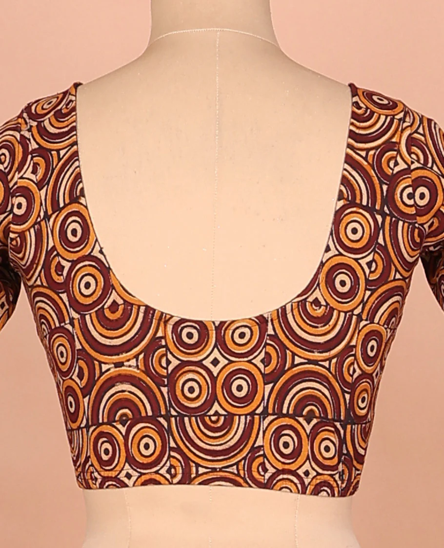 Maroon spiral motifs printed front and back round neck elbow sleeve cotton readymade blouse - Image 4