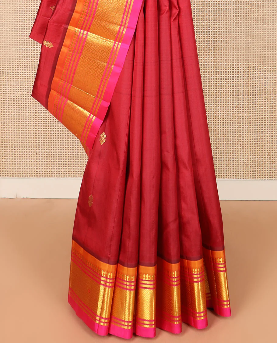 Maroon zari buttas Kanchipuram silk saree, contrast border of paneer sombu, banaras, and mayil kann designs, and zari design pallu - Image 4
