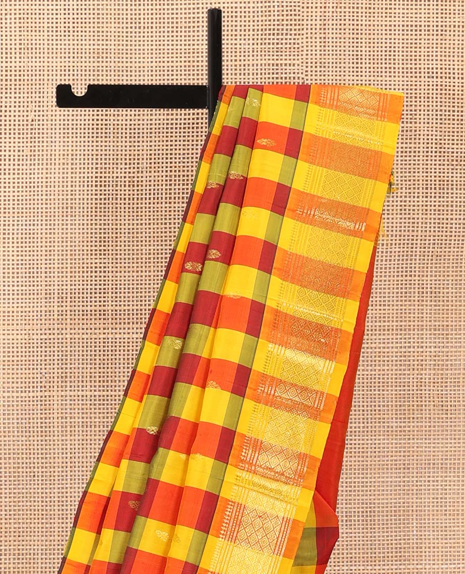 Multi-color checked and zari buttas Kanchipuram silk saree, one-sided border of paneer sombu, banaras, muthu, and jaal designs, and zari design pallu - Image 4