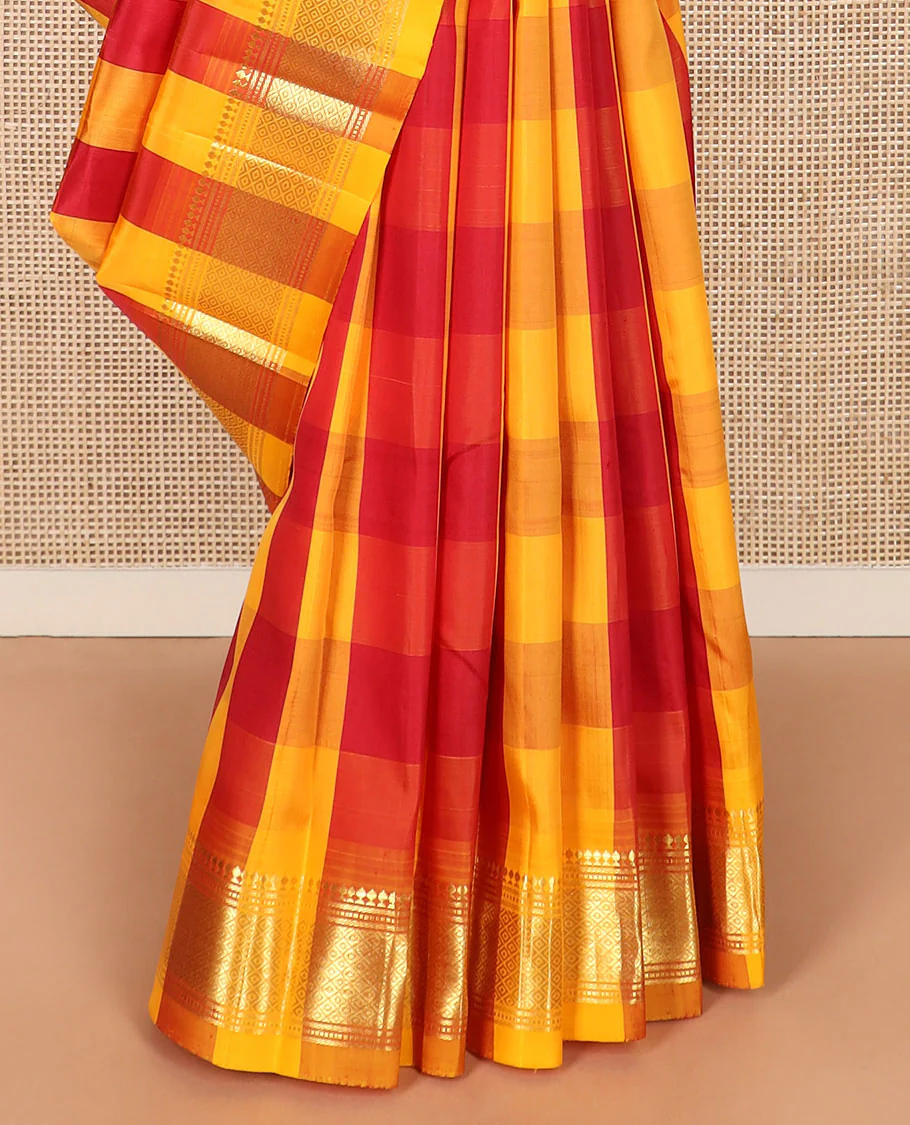 Multi-color Kanchipuram silk saree, zari border of paneer sombu, banaras, muthu, and mayil kann designs, and zari design pallu - Image 4