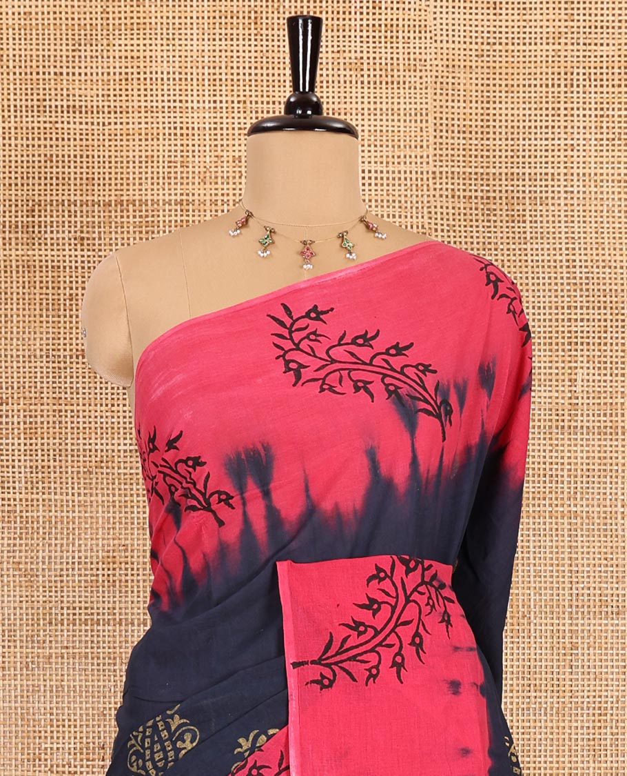 Navy blue paisley motifs block printed mul cotton saree, contrast leaf motifs block printed border, leaf motifs printed pallu, and contrast plain blouse - Image 3