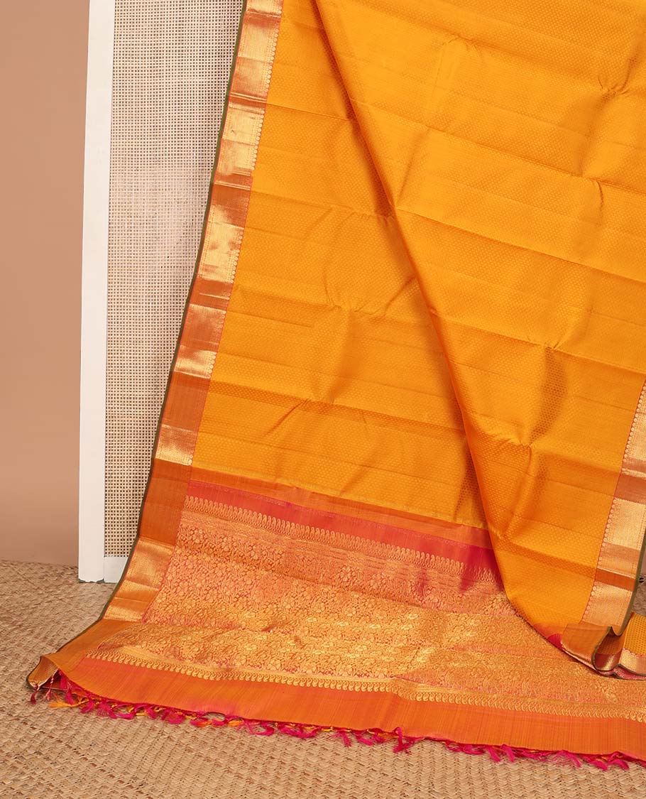 Orange floral design Parampara silk saree with contrast border of thilakam mokku, paun, vanki design & floral pallu - Image 3