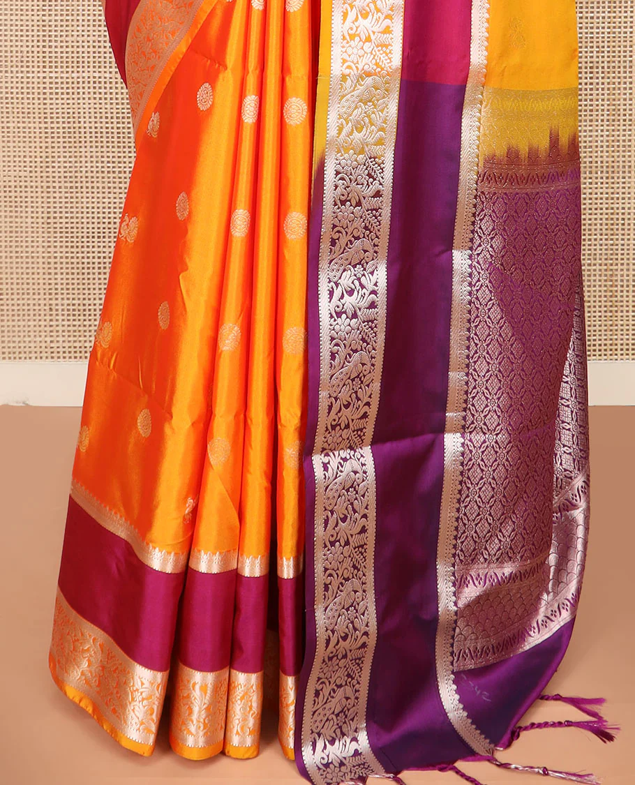 Orange Semi-Soft Silk Saree Featuring Peacock and Chakram Buttas, Complemented by a Contrast Rettai Pettu Traditional Zari Border of Peacocks, Grandly Woven Pallu of Jaal Designs, and Paired with a Contrast Blouse - Image 4