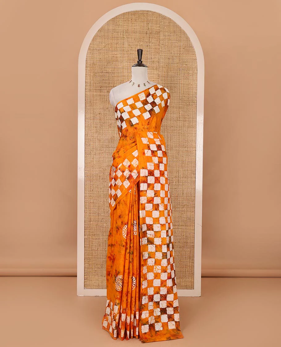 Orange shibori dyed & batik printed mul-mul cotton saree, pasapali-checked batik printed border & pallu, & matching shibori & batik print blouse - Image 2