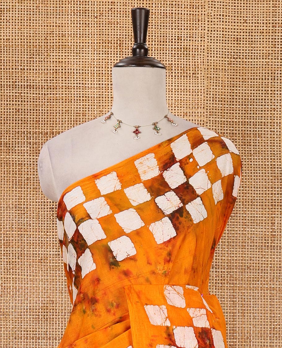 Orange shibori dyed & batik printed mul-mul cotton saree, pasapali-checked batik printed border & pallu, & matching shibori & batik print blouse - Image 3