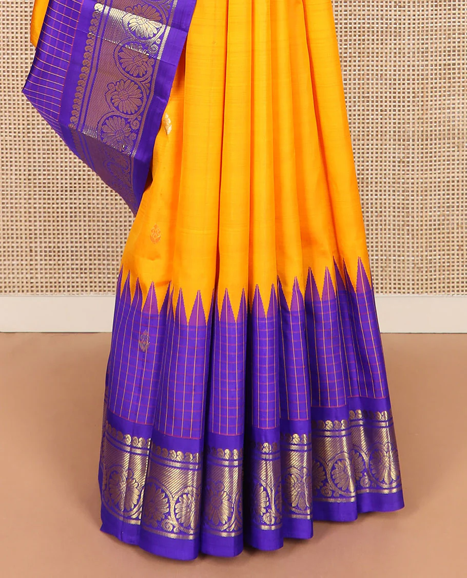 Orange zari buttas Kanchipuram silk saree, contrast thazampoo rekku checked border of mayil, manga, banaras, and kodi visiry designs, and floral jaal pallu - Image 4