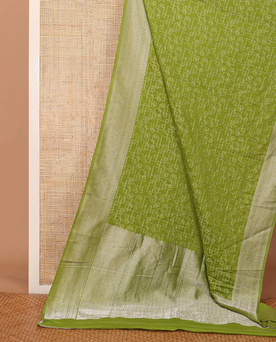 Parrot green geometric zari design fancy crepe saree, traditional zari border & intricate pallu - Image 2