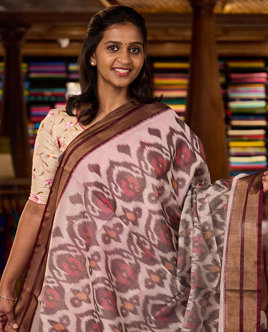 Pastel pink Pochampally Ikkat-style ogee patterned silk cotton saree, contrast zari border, and ikkat design pallu - Image 2