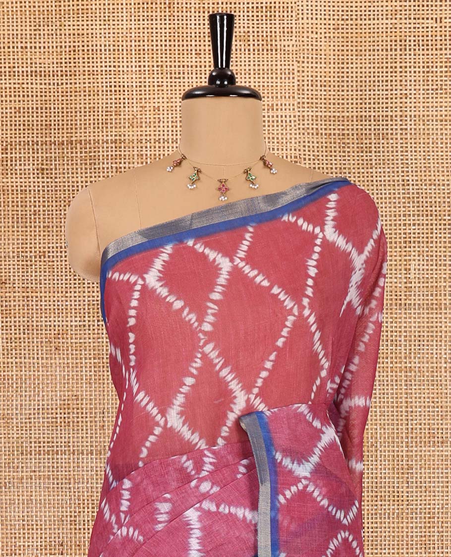 Pink argyle shibori printed linen cotton saree, contrast border, kalamkari floral vine printed pallu, and a contrast kalamkari printed blouse - Image 3