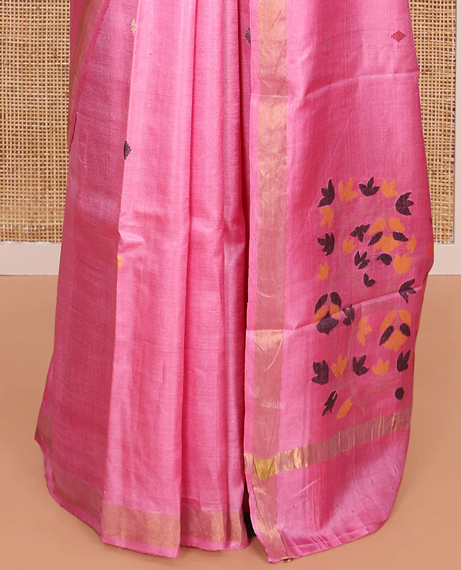 Pink buttas woven tussar saree, piping border, and pallu of floral designs - Image 4