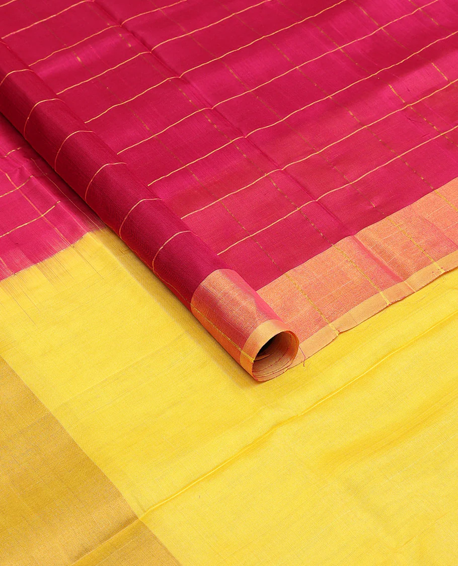 Pink checked uppada saree with contrast plain border & striped pallu - Image 3