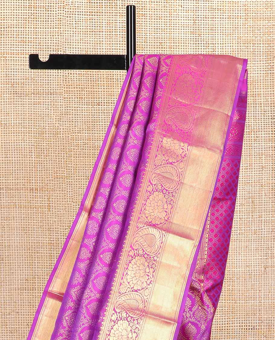Pink floral jacquard Samudrika silk saree with self zari border of thilakam mokku, kathir, banaras design & zari design pallu - Image 4