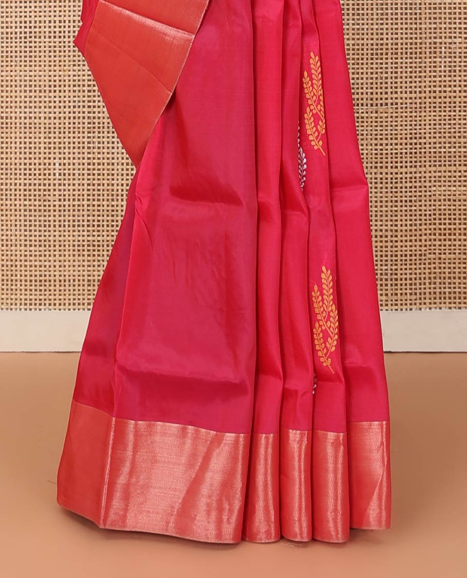 Pink floral zari buttas Uppada saree, bavanji border, and contrast jaal patterned pallu - Image 4