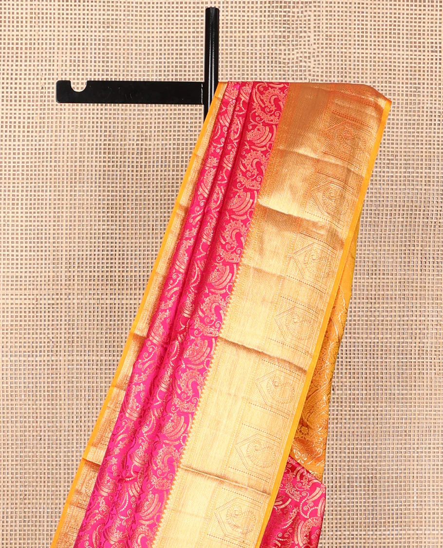 Pink jacquard wedding silk saree, contrast intricate pallu & border of salngai,neli,mayil kann & arumbu manga - Image 4