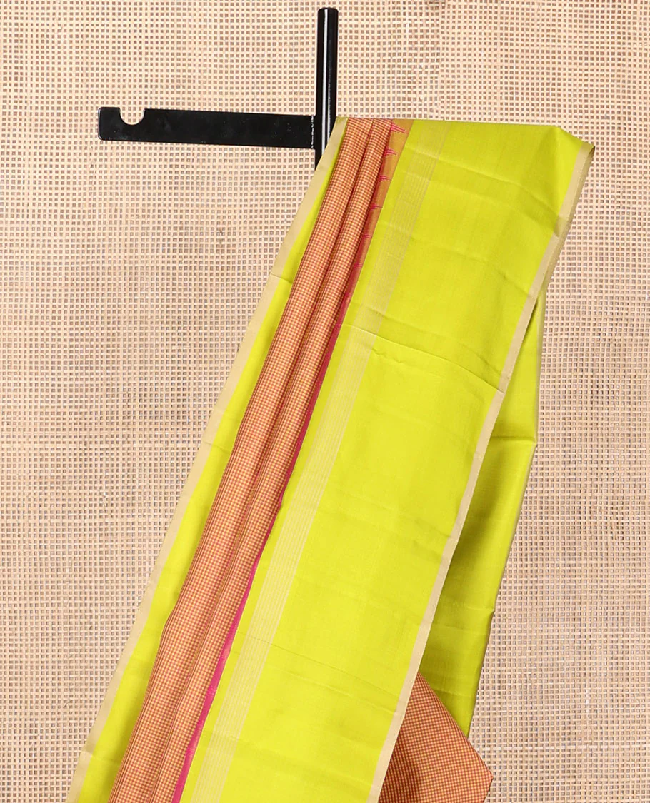Pink micro-checked kanchipuram silk saree, contrast thazampoo rekku border & pallu of stripes & pillaiyar mokku designs - Image 4