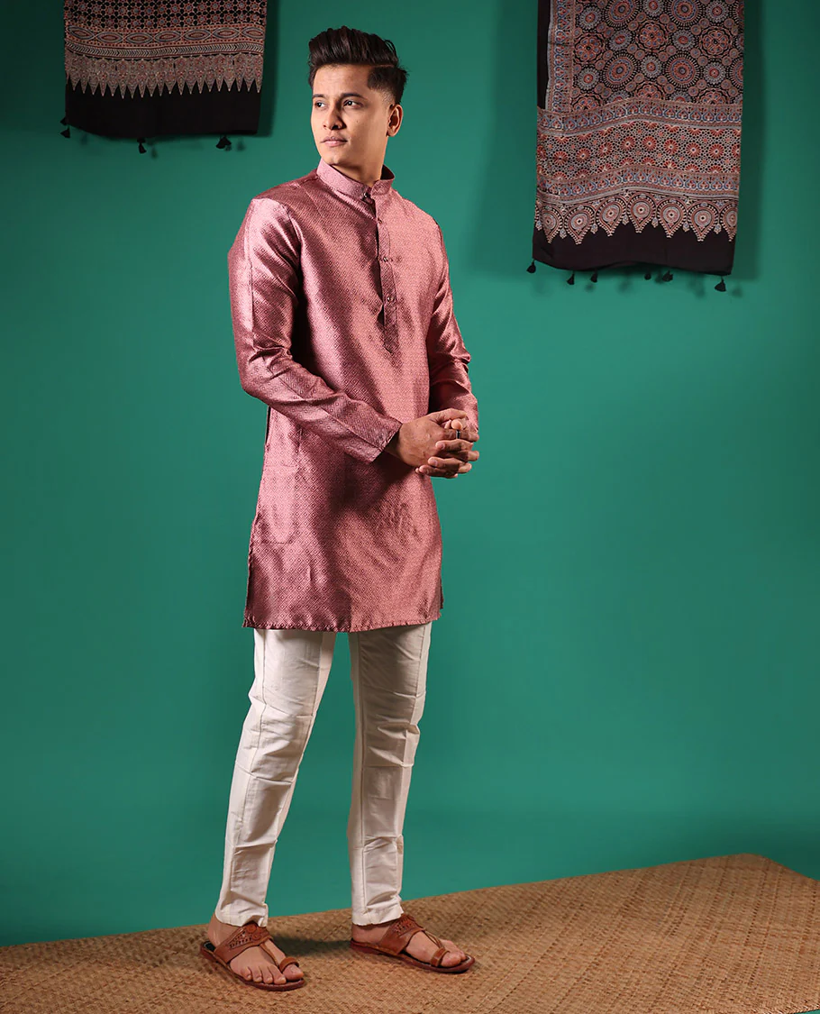 Pink peacock eye style diamond patterns embossed full-sleeved men's kurta - Image 3