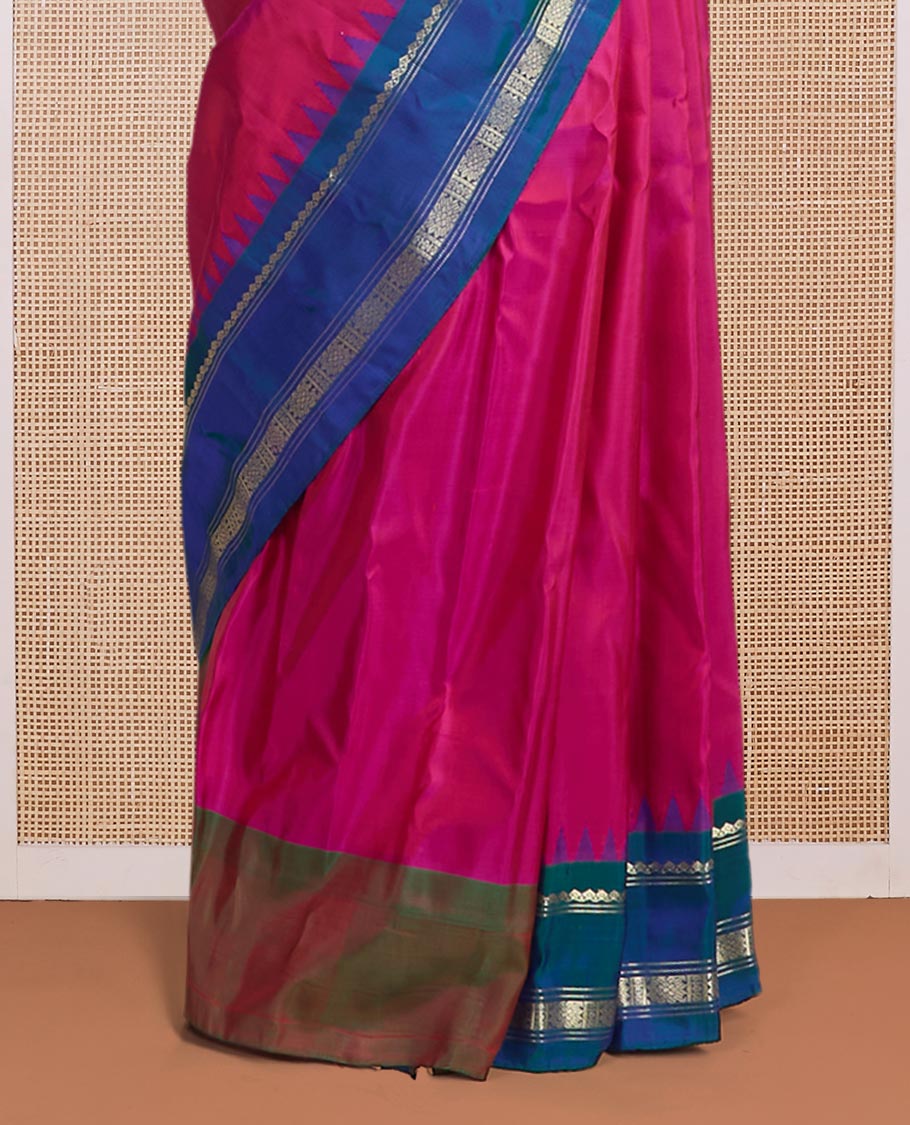 Pink plain design gadwal silk saree, contrast rettai pettu traditional zari design border & pallu of chakram designs - Image 4