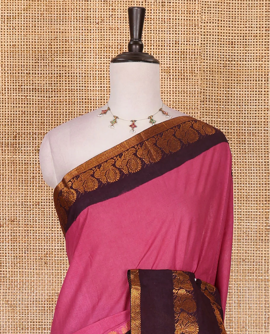 Pink plain sungudi cotton saree, contrast annam motifs, gold zari woven border, zari striped, and zari design contrast blouse - Image 3