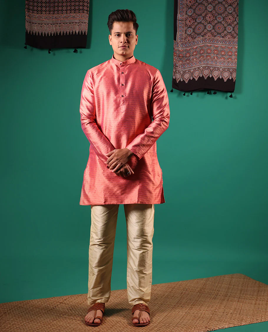 Pink unique patterns embossed full-sleeved men's kurta set - Image 2
