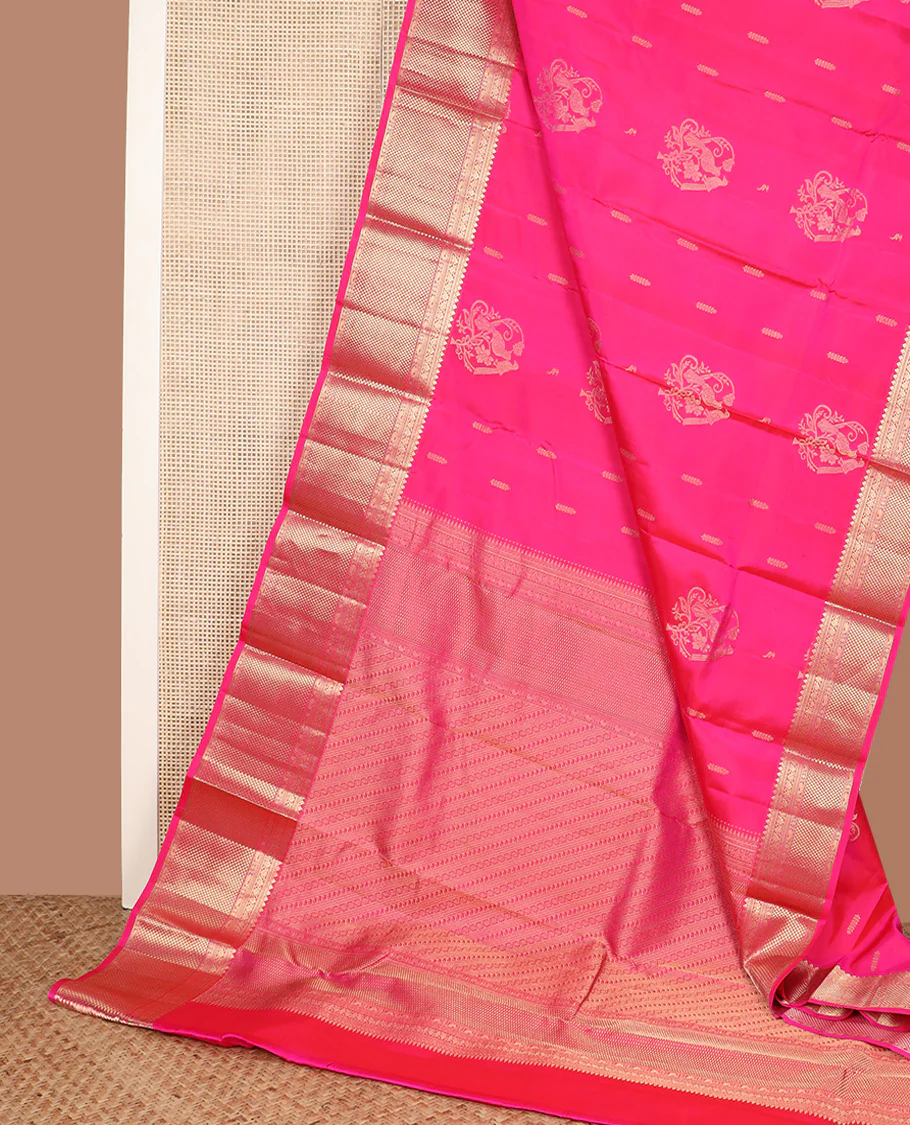 Pink zari buttas Vasundhara silk saree, zari border of thilakam mokku, muthu, kodi visiry, and then kuli kann designs, and traditional steeped pallu - Image 3