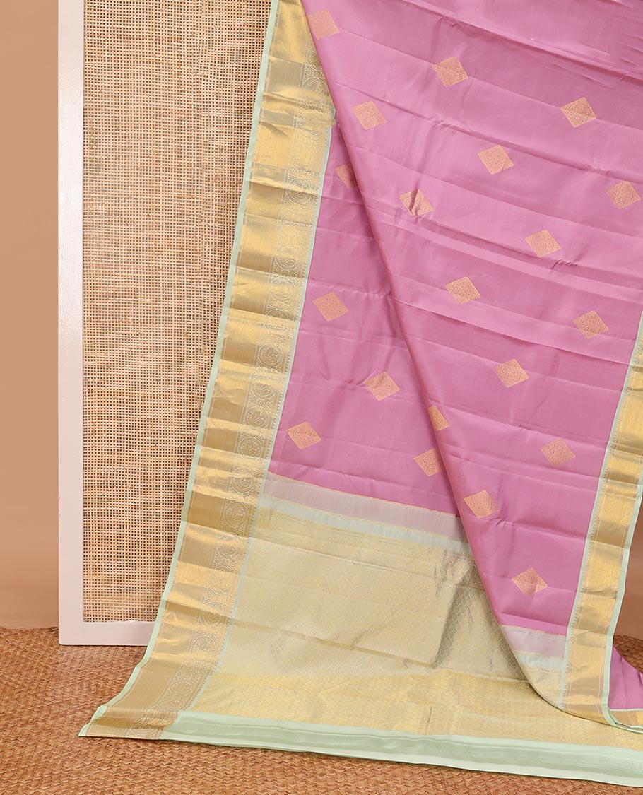 Pink zari buttas Vasundhara silk saree, contrast border of kathir, floral & round mayil designs & zari-rich jaal pallu - Image 3
