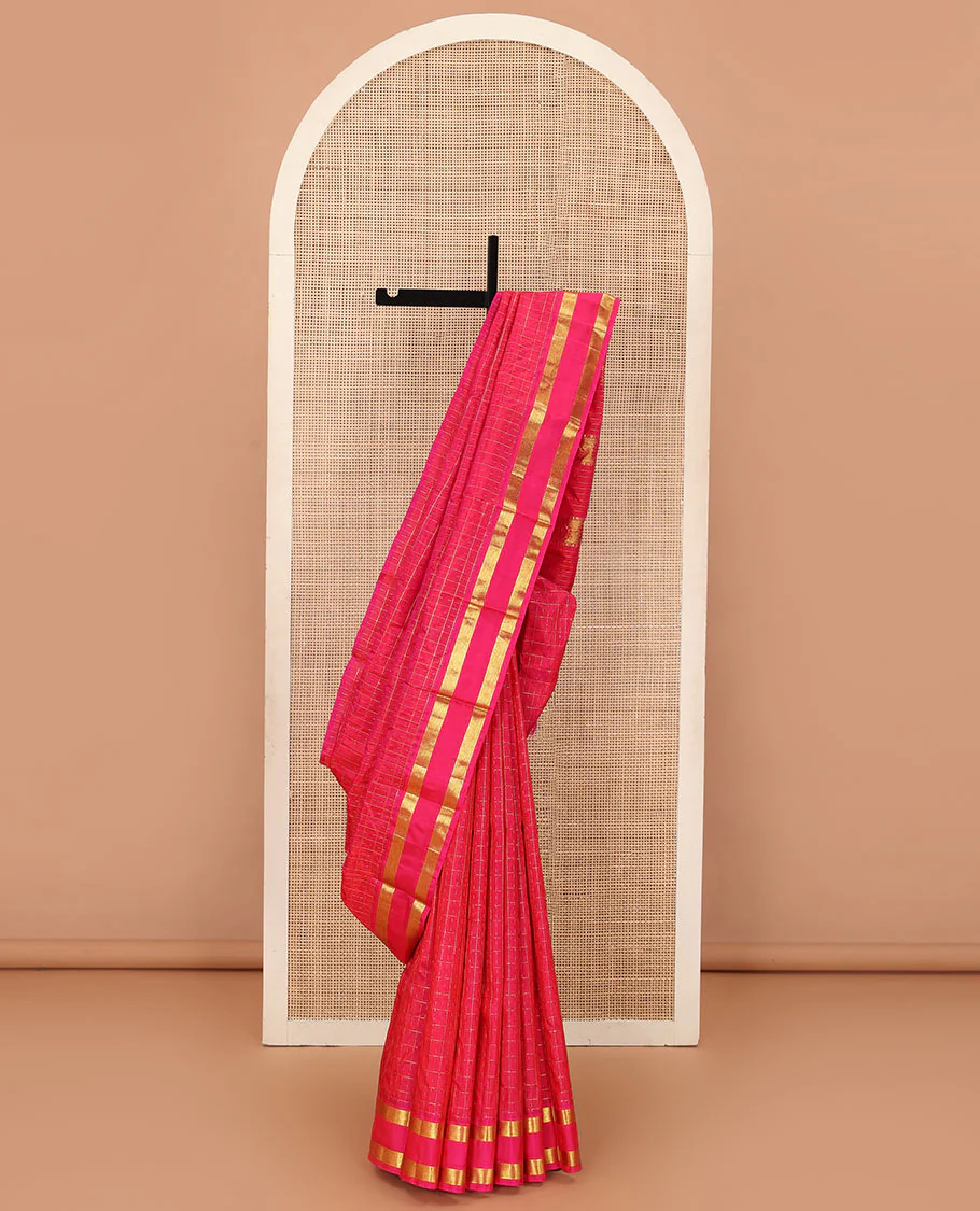 Pink zari checked Kanchipuram silk saree, one-sided rettai pettu zari border and zari design pallu