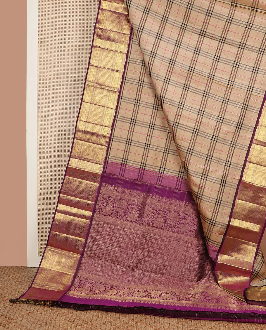 Sandal Burberry checked Kanchipuram silk saree, contrast border of rekku,muthu,neli,vanki, and kuyil kann, and pallu of kodi visiry, and diagonal mayil kann designs - Image 3