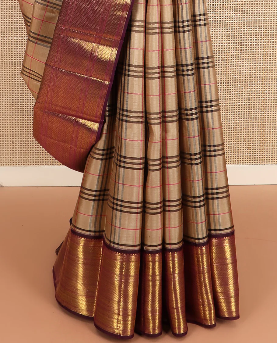 Sandal Burberry checked Kanchipuram silk saree, contrast border of rekku,muthu,neli,vanki, and kuyil kann, and pallu of kodi visiry, and diagonal mayil kann designs - Image 4