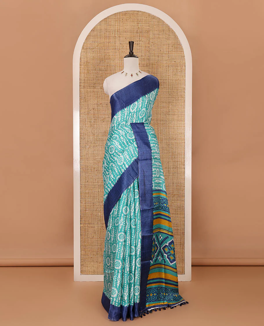 Rama green batik-style printed khadi cotton saree, contrast plain border, patola printed pallu & contrast plain blouse - Image 2