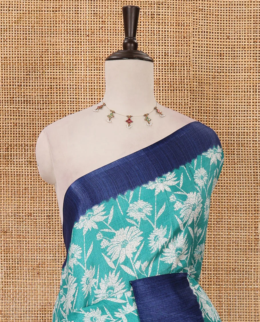 Rama green sunflower motifs printed Khadi cotton saree, contrast plain border, patola geometric printed pallu & contrast blouse - Image 3