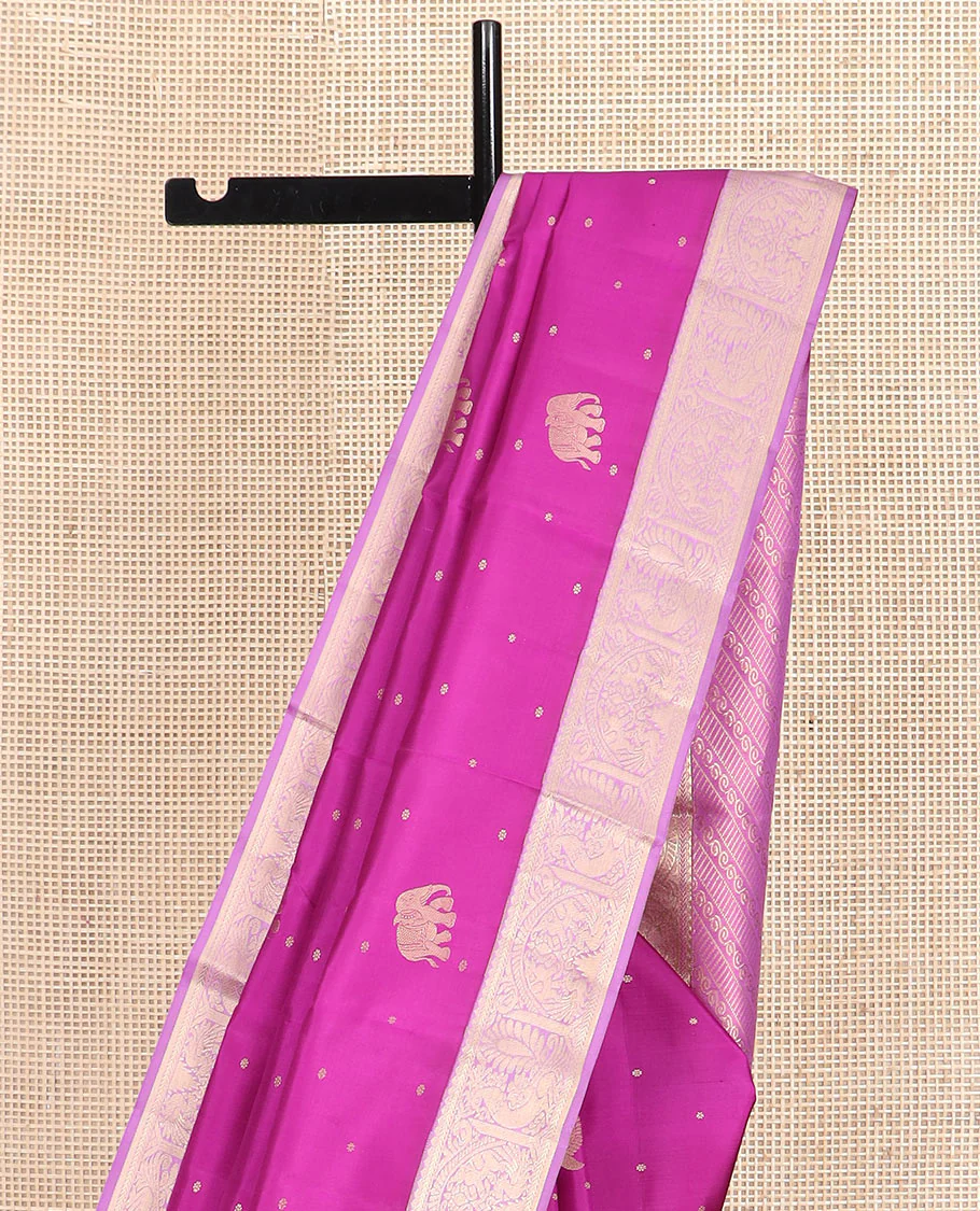 Rani pink mayil and yaanai buttas Vasundhara silk saree, contrast border of rekku, kathir, mayil, and yaanai designs, and pallu of geometric patterns - Image 3