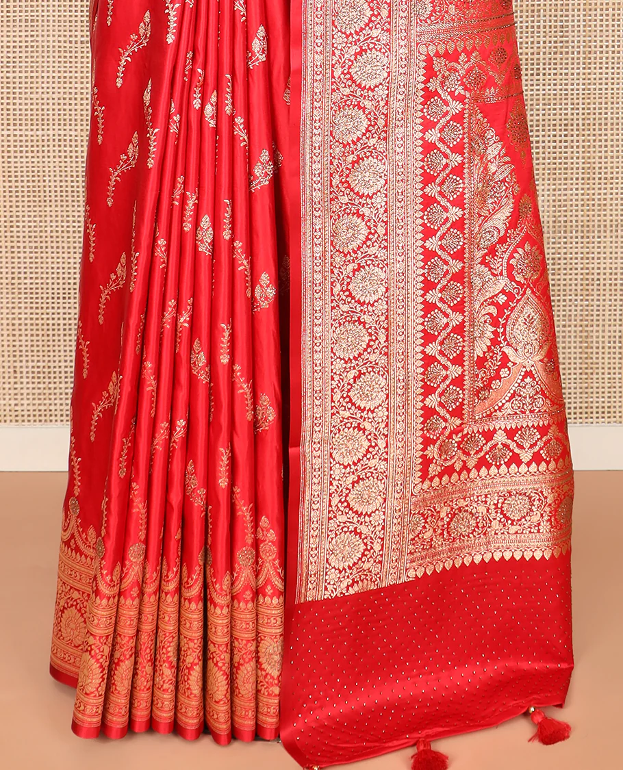 Red floral buttas and stone work banarasi silk saree, floral creeper design woven stone work border, and pallu of intricate designs - Image 4