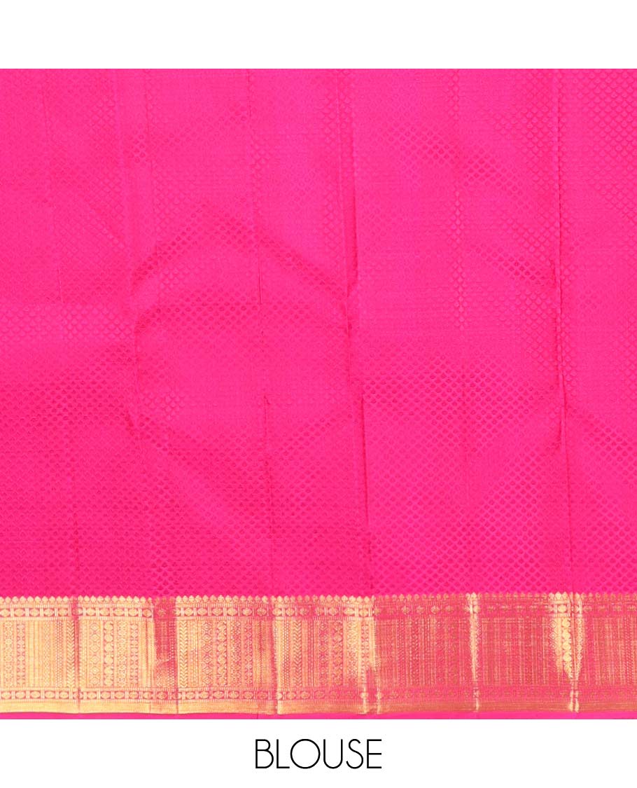 Red floral design Parampara silk saree with contrast border of thilakam mokku, muthu, manga, poo chakram design & floral design pallu - Image 6