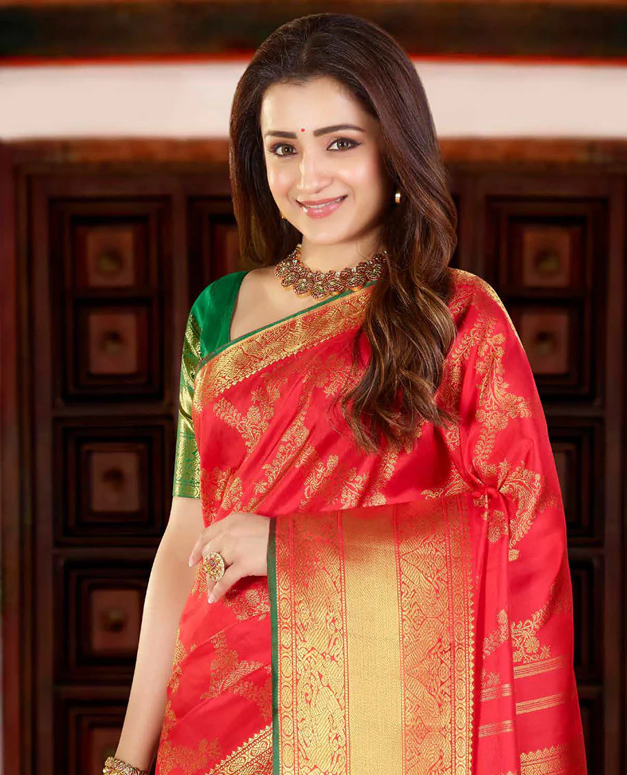 Red floral vine Samudrika silk saree, zari border of muthu,poun,kili,zari stripe & yaali & pallu of round yaanai,kuthirai & jaal - Image 2