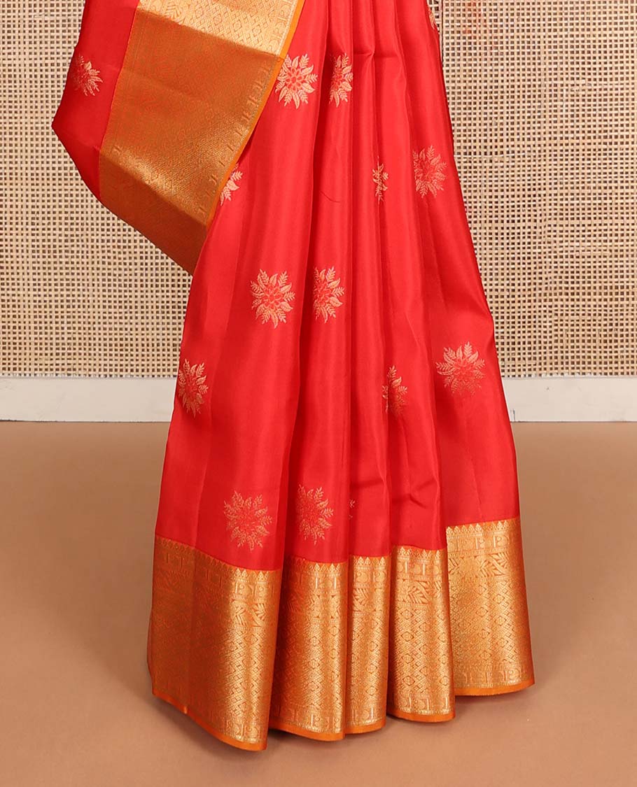 Red flower buttas Vasundhara Lite Silk Mix Saree, contrast border of thilakam mokku,manga,kodi visiry & jaal & manga motif pallu - Image 5