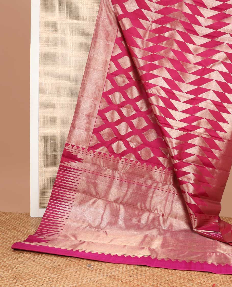Red geometric design kancheepuram silk saree with self zari border & bhavanji pallu - Image 3
